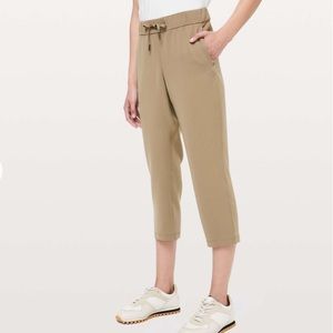 🍋Lululemon “On the Fly Crop” Pant🍋